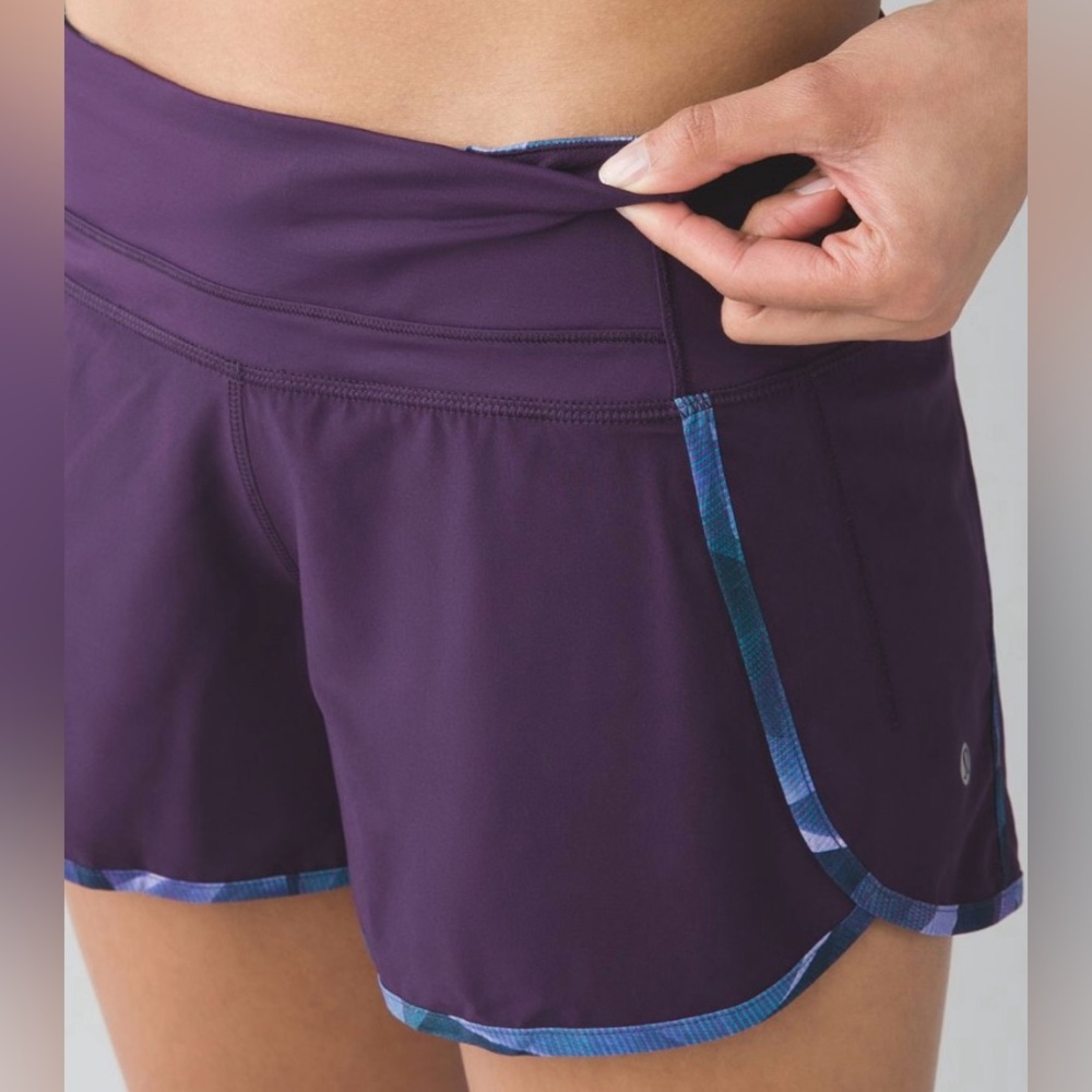 Lululemon Run Times Mid-Rise Short in Deep Zinfandel / Pretty Prism Size 4